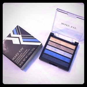 Rock the Runway Bold Eyeshadow Palette